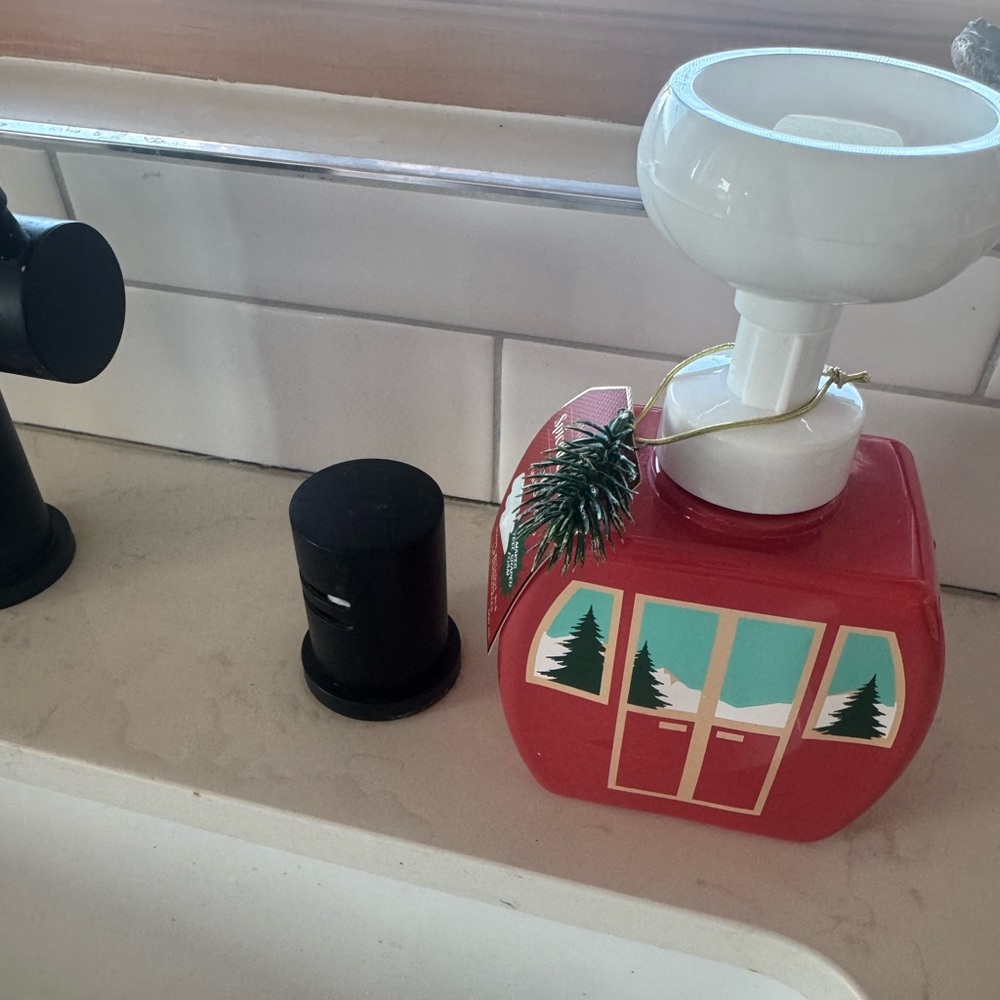 Festive Red Soap Dispenser ( MAKES TREE SHAPED FOAM🌲SO FUN!) with Winter Scene